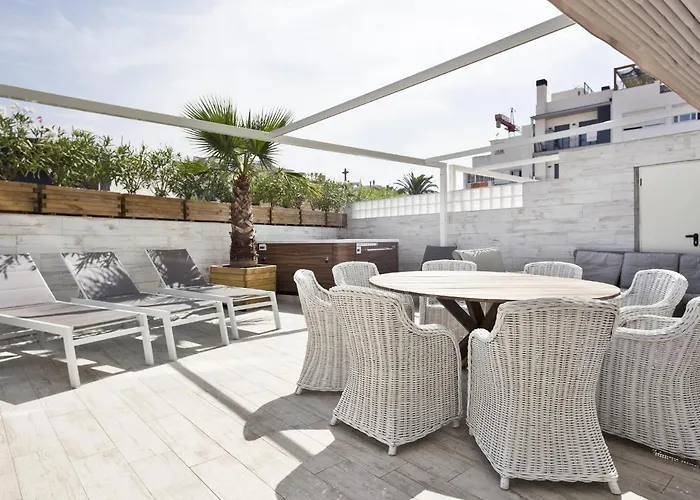 アパート Spaces Mediterranean 4 Bedroom *