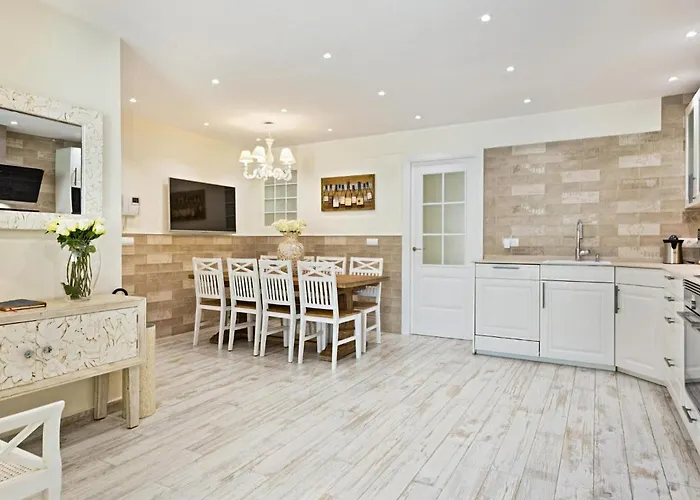 Spaces Mediterranean 4 Bedroom Daire *